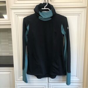 Under Armour Cold Gear fitted women’s hooded athletic shirt
